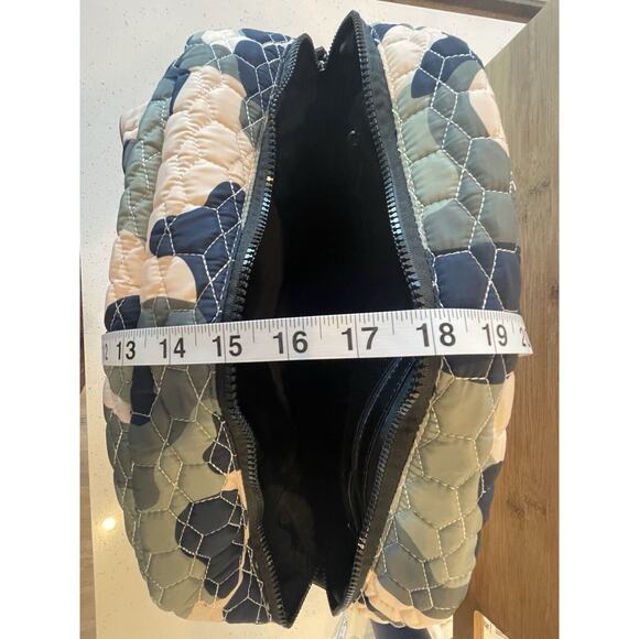 FLYTE Bag: Gym‎ & Travel Quilted Navy And Green Duffel With Travel Sleeve - Picture 14 of 16